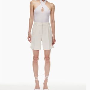 Aritzia Wilfred effortless short linen 7” vin gris ecru size 8 medium like new